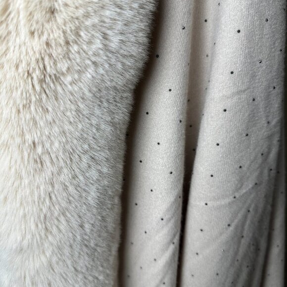 La Fiorentina Embellished Faux Fur Studded Shawl Wrap Sweater One Size - Picture 3 of 11